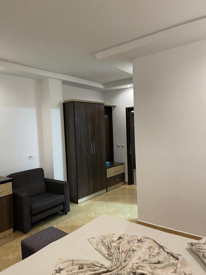 Hotel Zverneci Buitenkant foto