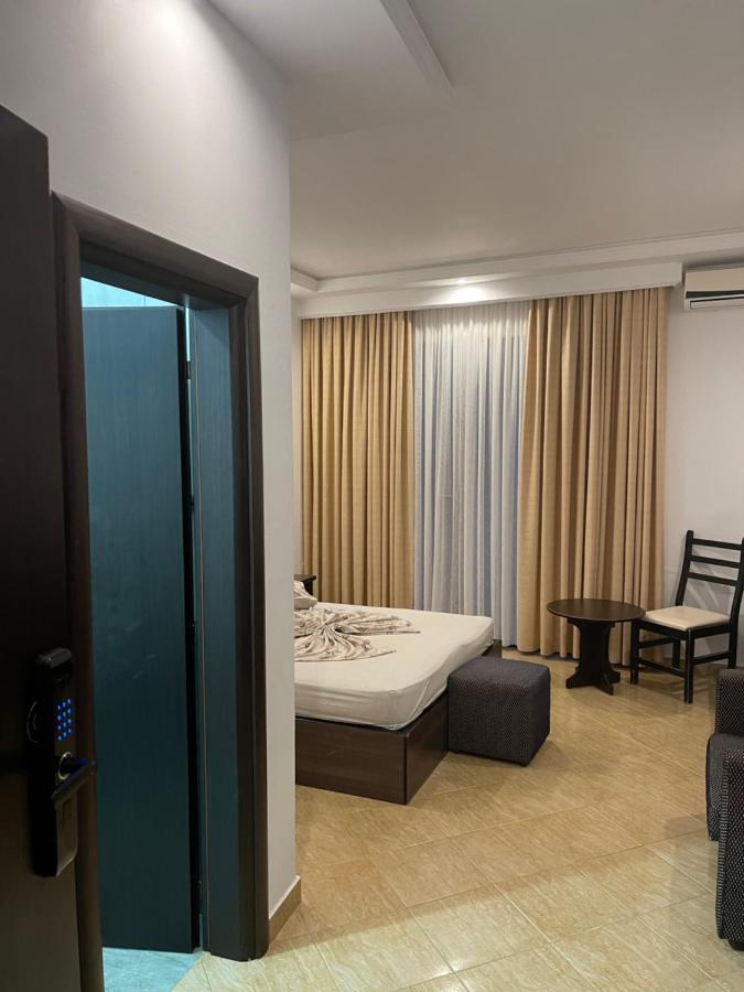 Hotel Zverneci Buitenkant foto
